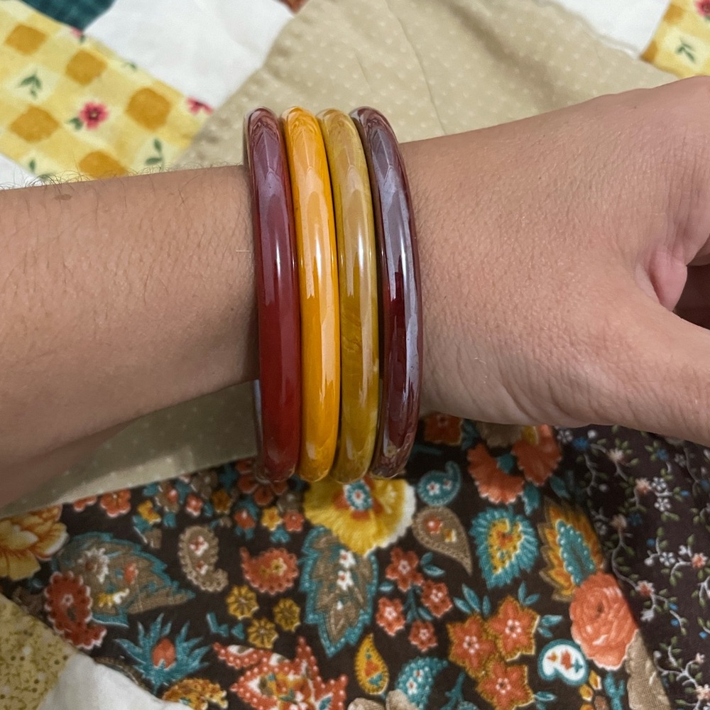 Gorgeous stackable bracelet set - Picture 2 of 2